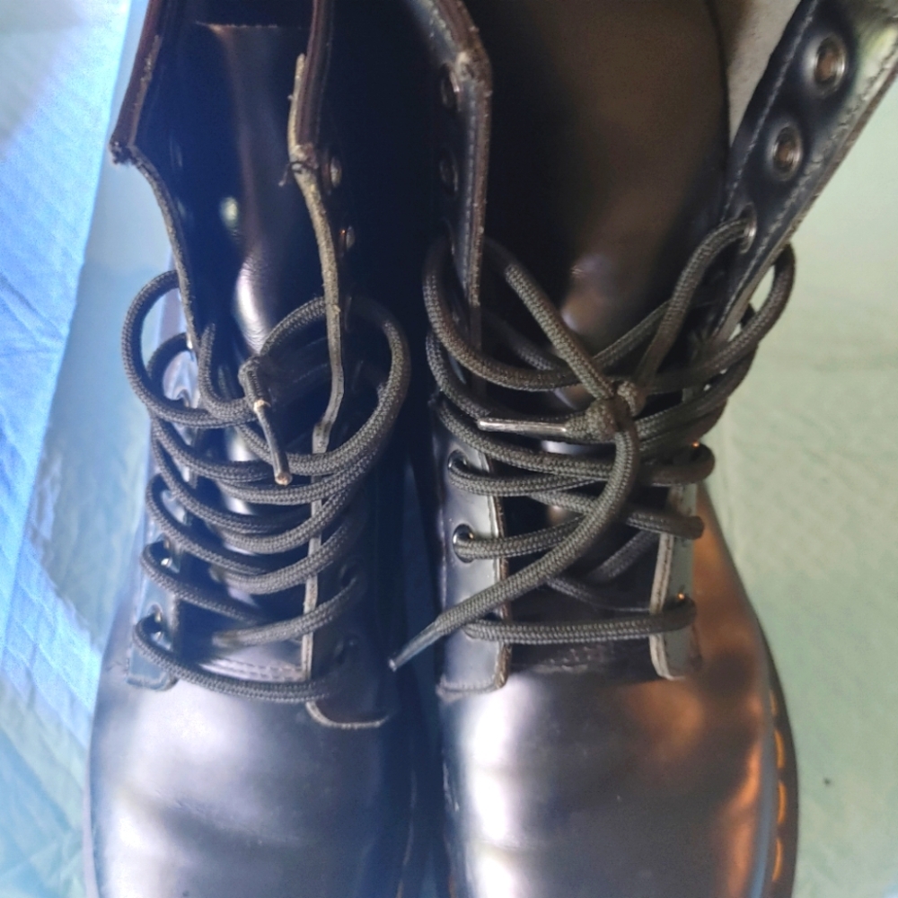Doc Martens Black Leather Boots Woman's Size 8